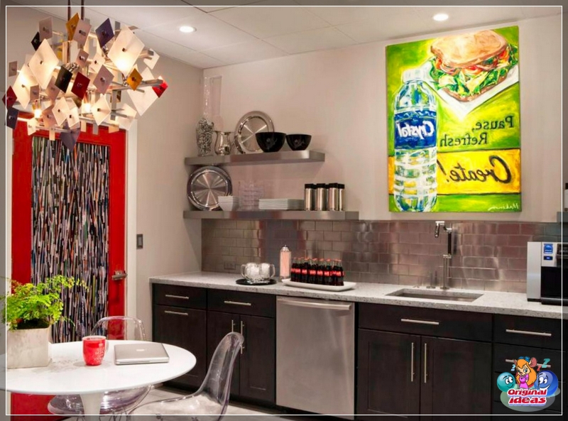 cocina Las paredes claras enfatizarán los detalles interiores brillantes