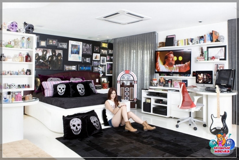 Room for a teenager - goth