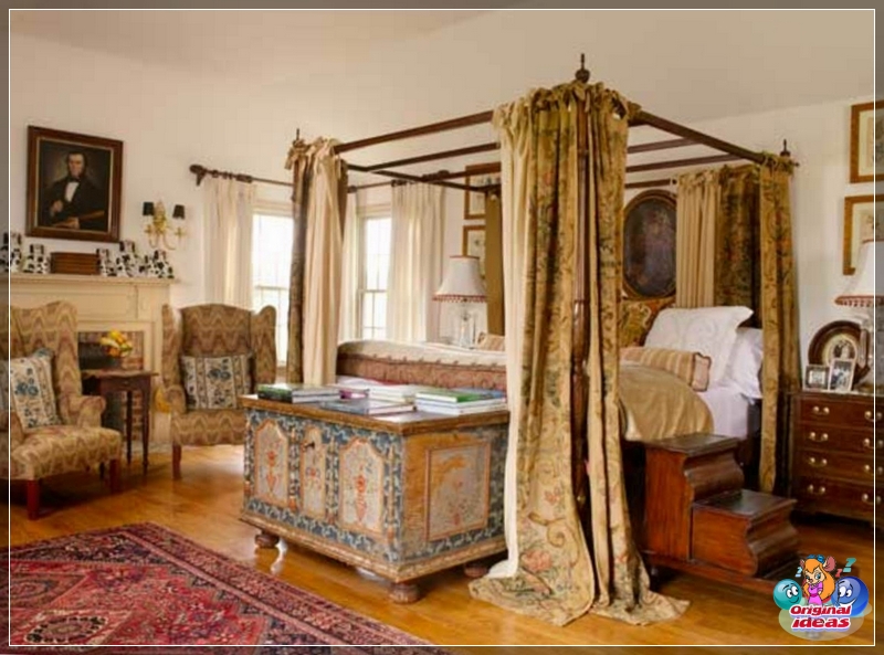 dormitorio A menudo, se instala un dosel sobre la cama: no solo por belleza, sino también para protegerse de los rayos del sol