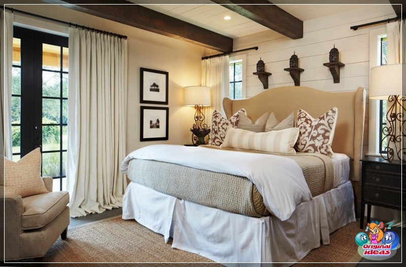 dormitorios mediterráneos La ropa de cama, las colchas y las cortinas para el dormitorio de estilo mediterráneo suelen elegirse entre materiales naturales