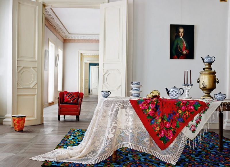 Pintura de Samovar y Zhostovo en estilo ruso Pintura de Samovar y Zhostovo en estilo ruso
