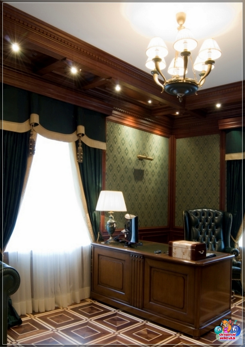 Lampa stołowa w gabinecie w stylu angielskim