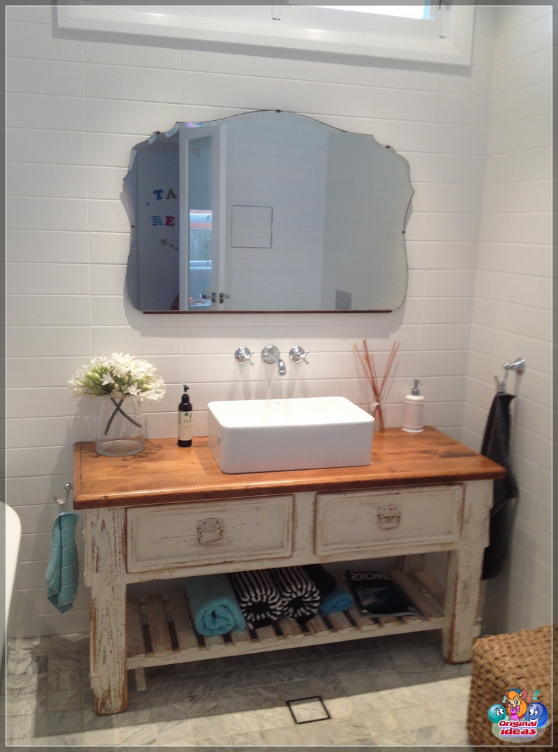 bathroom bathroom