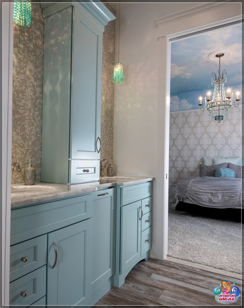 bathroom bathroom