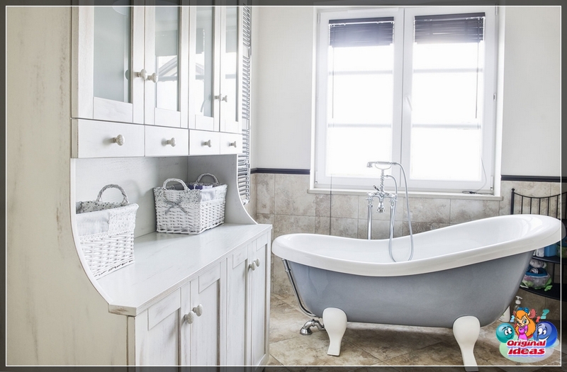 Badezimmer im Provence-Stil in zarten Farbtönen Badezimmer im Provence-Stil in zarten Farbtönen