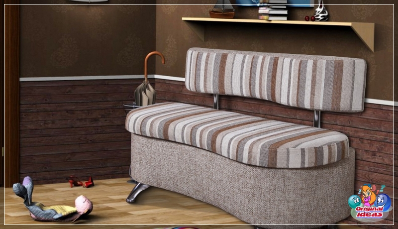 meble Sofa w paski z nogami