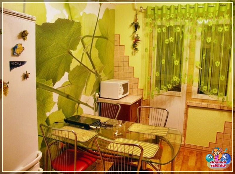 Tulle in the interior of the kitchen