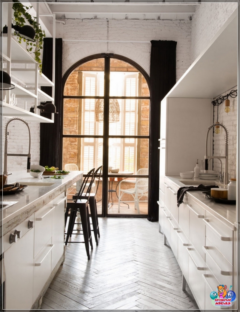 Drzwi łukowe we wnętrzu