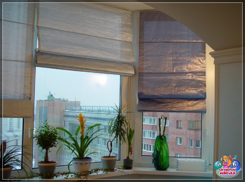 moderno Cortinas romanas para la sala de estar en Jruschov
