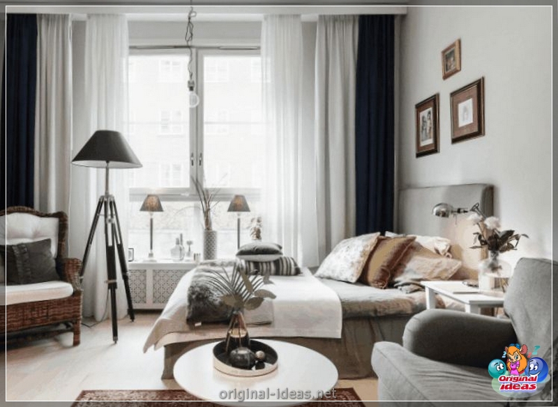 O interior do quarto no estilo escandinavo 2023: novos itens, com papel de parede, em tons cinzentos, com móveis brancos, fotos reais (estilo) O interior do quarto no estilo escandinavo 2023: novos itens, com papel de parede, em tons cinzentos, com móveis brancos, fotos reais