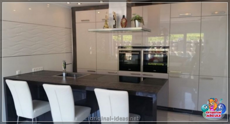 Cuisine en haute technologie 2023 Style dans un petit appartement: caractéristiques de conception, idées de design d'intérieur modernes, vraies photos (technologie) Cuisine en haute technologie 2023 Style dans un petit appartement: caractéristiques de conception, idées de design d'intérieur modernes, vraies photos