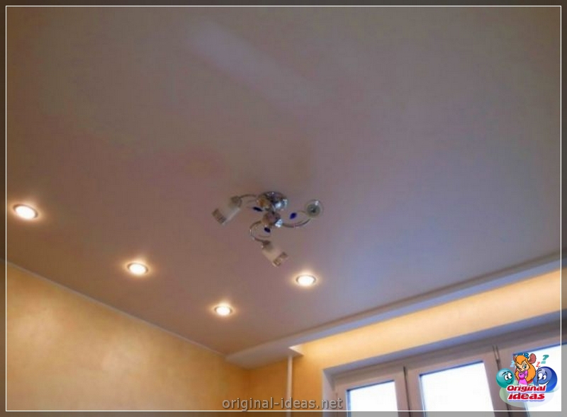 Plafond extensible dans la chambre: méthodes d'installation, options d'utilisation et exemples d'installation (125 photos + vidéo) (dans) Plafond extensible dans la chambre: méthodes d'installation, options d'utilisation et exemples d'installation (125 photos + vidéo)
