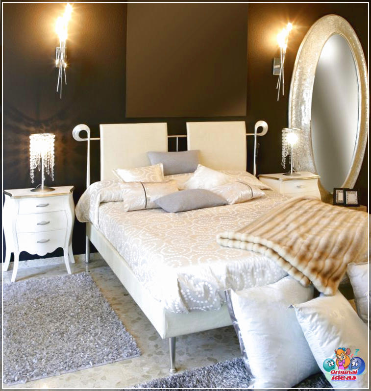 Современная спальня овальная зеркальная белая кровать