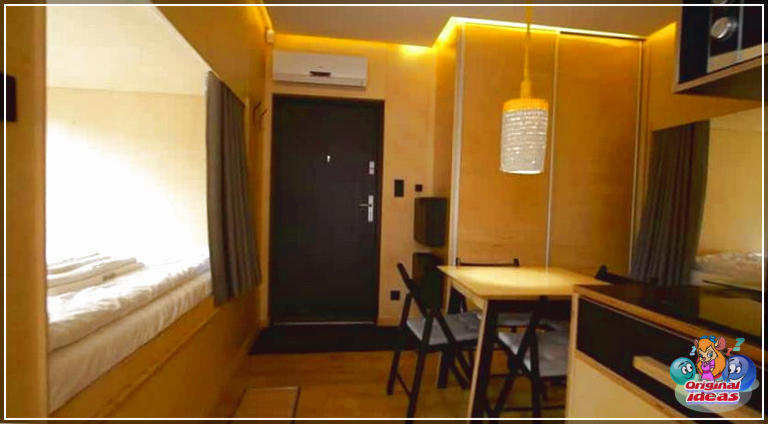 design moderne Micro-appartement salle à manger intérieure et kitchenette