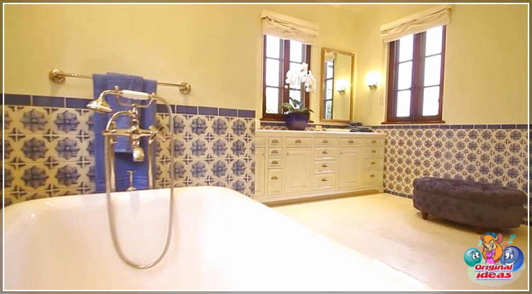 maison Salle de bain principale de luxe avec baignoire