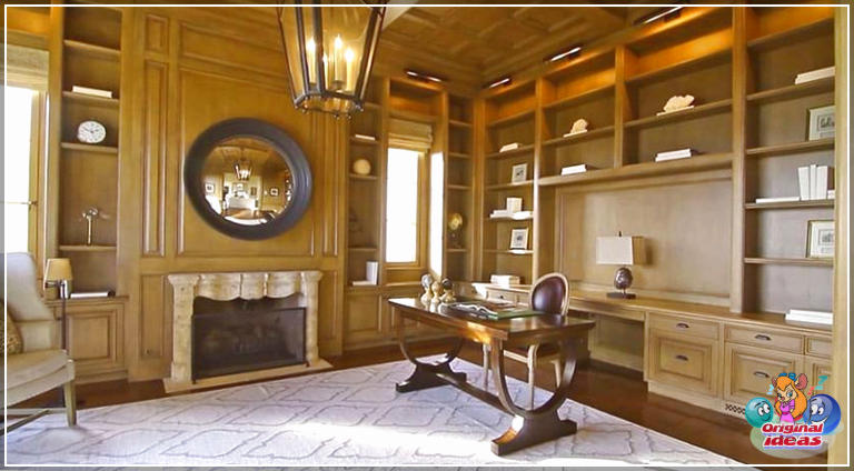 maison Bureau et salle de lecture en bois avec étagères