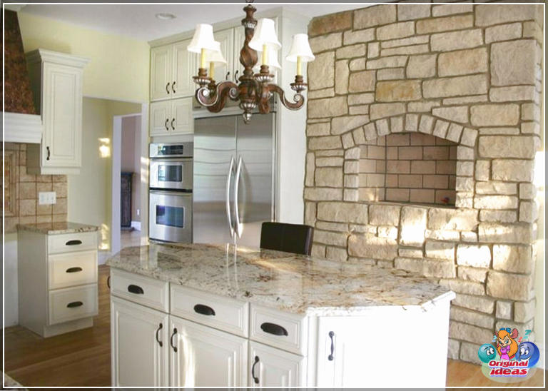 petites cuisines Cuisine compacte avec applique murale en pierre, granit et armoires blanches