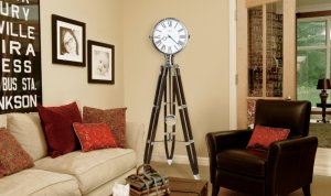 Гадзіннік падлогі ў інтэр'еры