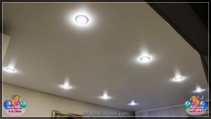 Абсталюйце летнюю кухню для вашага ўнутранага дворыка